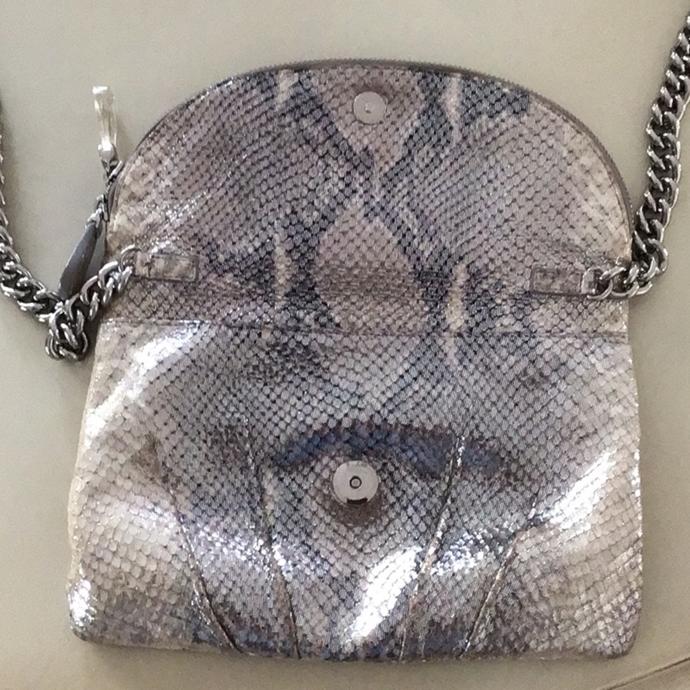Metallic Silver Python-Effect Chain Crossbody Bag - Picture 4 of 6